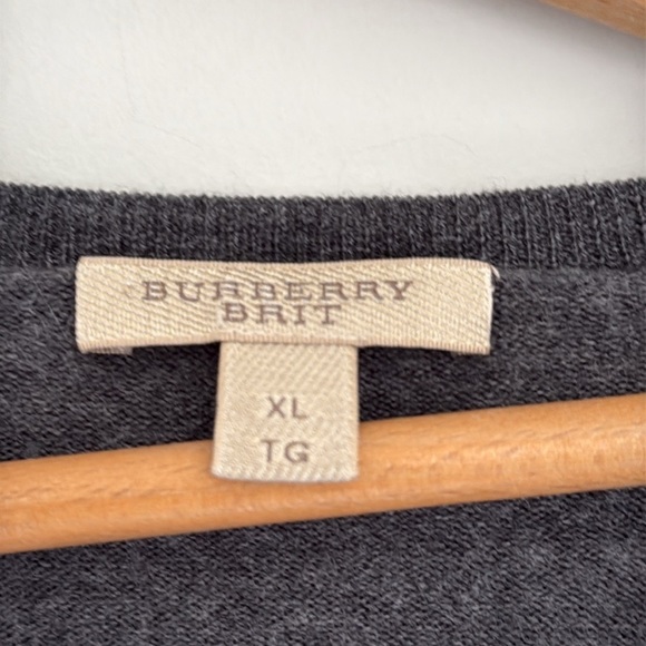 Burberry Brit Men's 100% Wool V-Neck Sweater Dark Gray Size XL - Picture 3 of 10